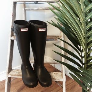 HUNTER Tall Rain Boots
